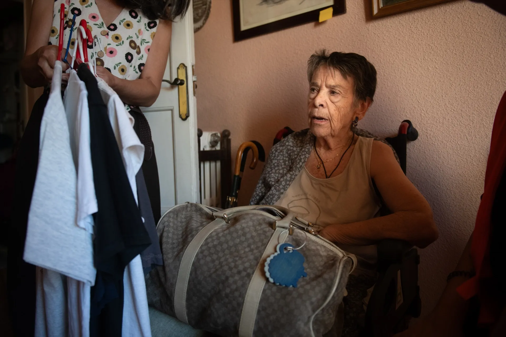 EuropaPress 7793255 maricarmen prepara bolsa cosas 23 septiembre 2026 madrid espana maricarmen EuropaPress 7793255 maricarmen prepara bolsa cosas 23 septiembre 2026 madrid espana maricarmen