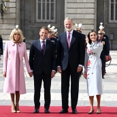 Brigitte Macron, Emmanuel Macron, el Rey Felipe VI y la Reina Letizia posan para los medios durante la recepción con honores en el Palacio Real, a 29 de septiembre de 2026, en Madrid (España).  José Oliva / Europa Press.