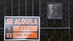 EuropaPress 7427453 cartel alquila abril 2026 madrid espana subdirectora general gestion