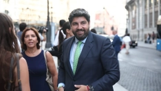 EuropaPress 7755153 presidente region murcia fernando lopez miras llegada desayuno informativo (1)
