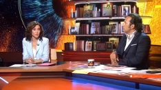 La presidenta de la Comunidad de Madrid, Isabel Díaz Ayuso e Iker Jiménez. fuente: Cuatro
