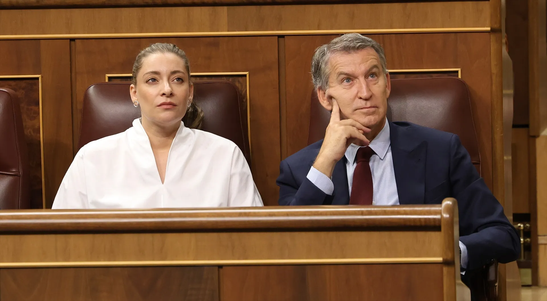 La portavoz del PP en el Congreso, Ester Muñoz y el presidente del PP, Alberto Núñez Feijóo, en el Congreso de los Diputados. Marta Fernández / Europa Press