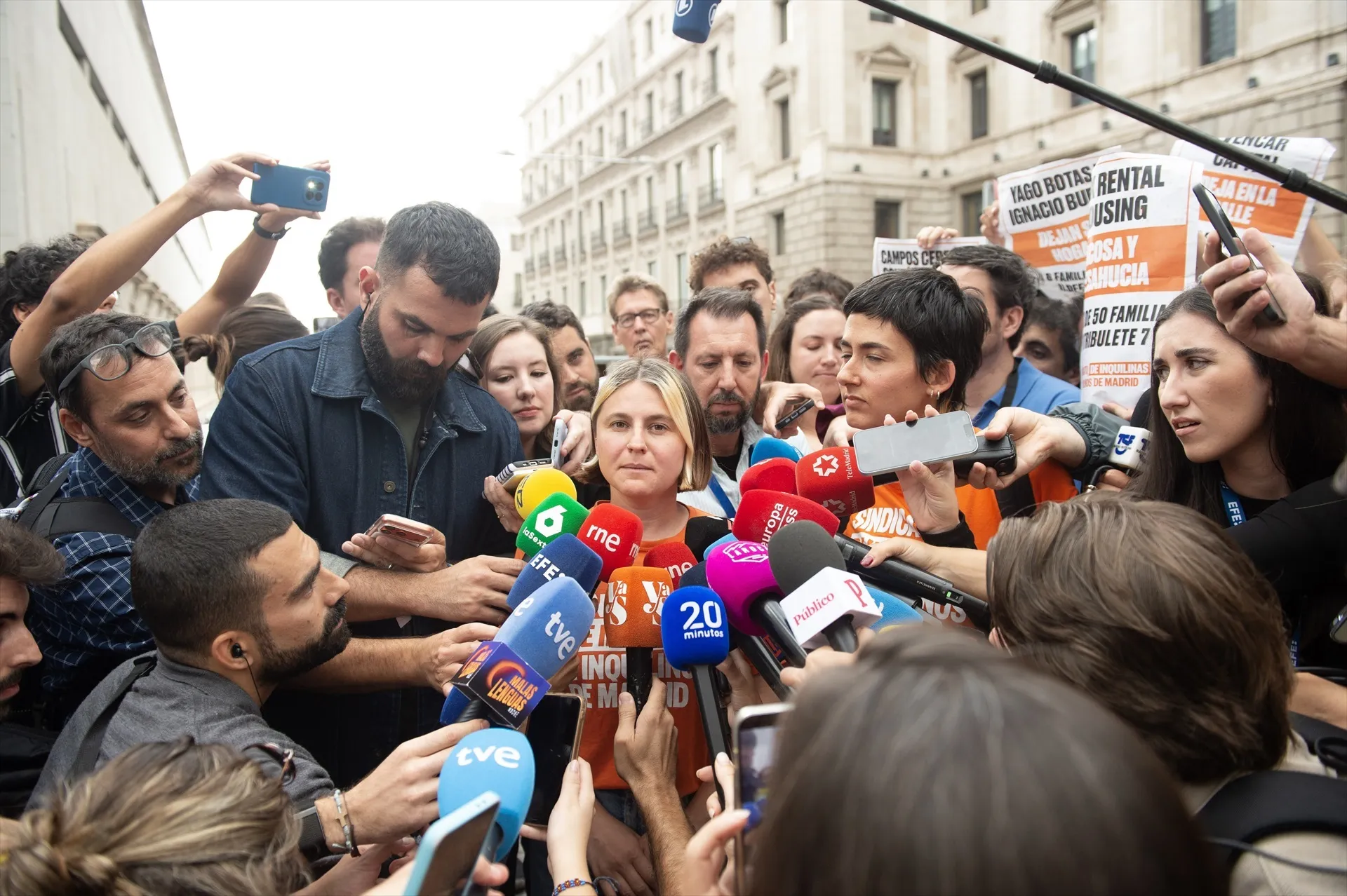 La portavoz del Sindicato de Inquilinas e Inquilinos de Madrid, Valeria Racu, en declaración a los medios. Gustavo Valiente / Europa Press La portavoz del Sindicato de Inquilinas e Inquilinos de Madrid, Valeria Racu, en declaración a los medios. Gustavo Valiente / Europa Press