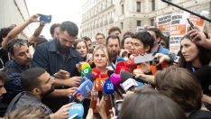 La portavoz del Sindicato de Inquilinas e Inquilinos de Madrid, Valeria Racu, en declaración a los medios. Gustavo Valiente / Europa Press