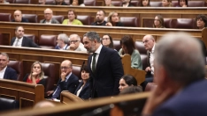 EuropaPress 7815452 presidente vox santiago abascal vota sesion plenaria congreso diputados