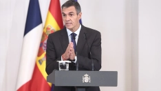 EuropaPress 7810458 presidente gobierno pedro sanchez presidente republica francesa emmanuel