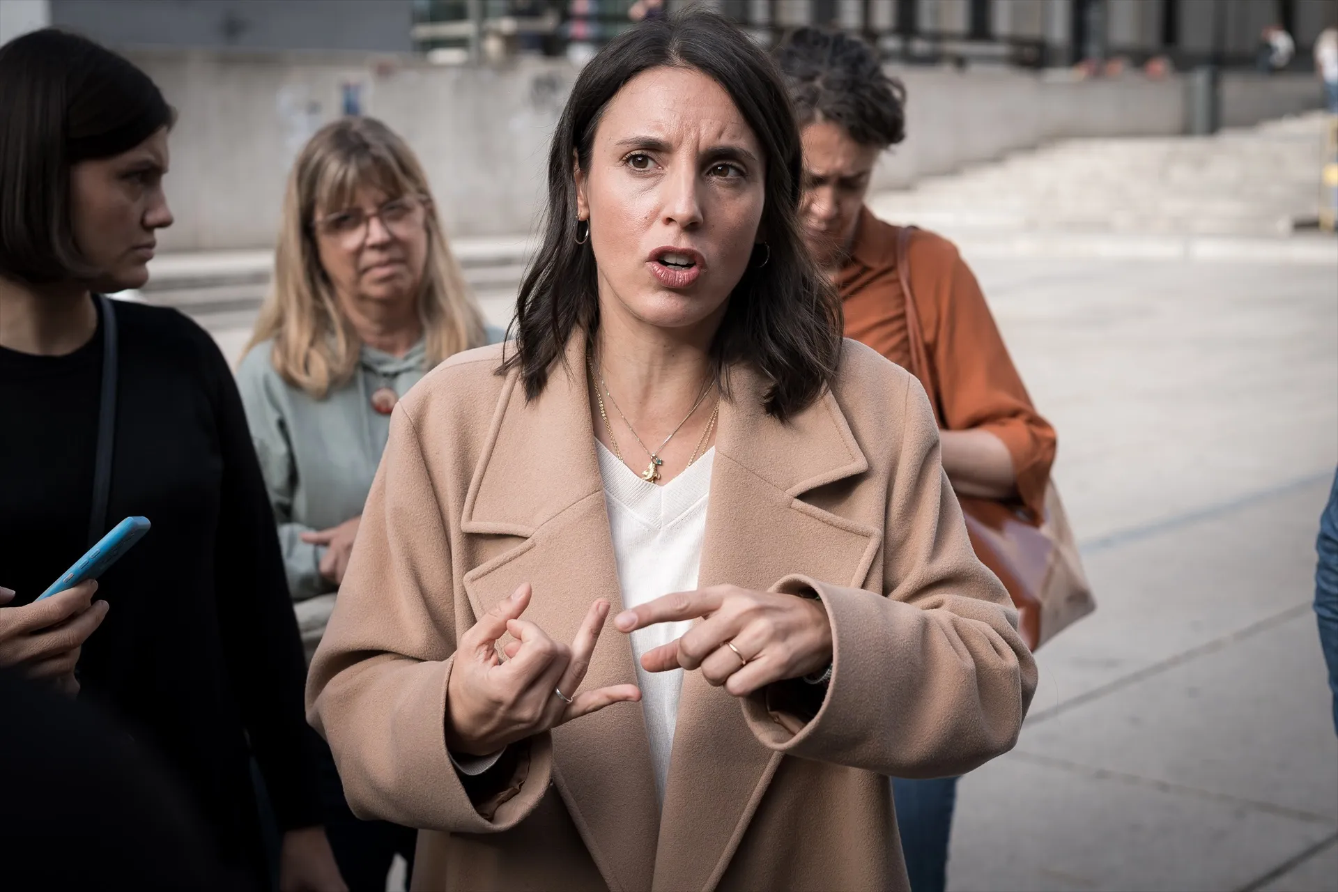 La secretaria general de Podemos, Irene Montero, atiende a los medios de comunicación. Diego Radamés / Europa Press La secretaria general de Podemos, Irene Montero, atiende a los medios de comunicación. Diego Radamés / Europa Press