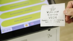 EuropaPress 5345543 ticket turno voto correo oficina correos calle conde penalver 21 julio 2023