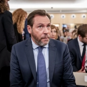 El ministro de Transportes y Movilidad Sostenible, Óscar Puente, esta mañana en el acto 'Democracia y solidaridad internacional: el pasado, un impulso para construir el futuro'. A. Pérez Meca / Europa Press
