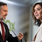 El presidente de la ultraderecha Vox, Santiago Abascal (i); y la presidenta de la Comunidad de Madrid, Isabel Díaz Ayuso (d). Elaboración propia (Imágenes de Europa Press)