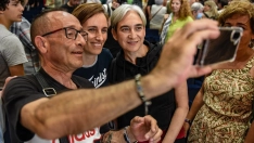 EuropaPress 7560126 ministra sanidad monica garcia ex alcaldesa barcelona ada colau acto comuns