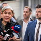 Rueda de prensa entre micrófonos y miradas Rueda de prensa entre micrófonos y miradas
