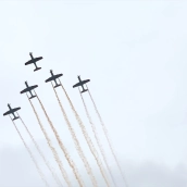 Aviones desfilando durante el acto solemne de homenaje a la bandera nacional y desfile militar por el 12 de octubre, Día de la Hispanidad, el pasado año. Foto de archivo: Eduardo Parra / Europa Press