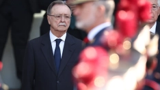 EuropaPress 7840592 presidente ceuta juan jesus vivas acto solemne homenaje bandera nacional