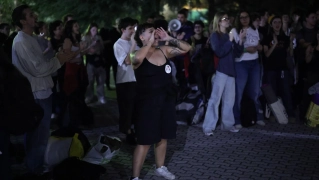 Varias personas antes de un encierro con motivo de la huelga educativa, en la Facultad de Ciencias de la Información de la Universidad Complutense de Madrid. Alejandro Martínez Vélez / Europa Press Varias personas antes de un encierro con motivo de la huelga educativa, en la Facultad de Ciencias de la Información de la Universidad Complutense de Madrid. Alejandro Martínez Vélez / Europa Press