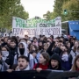Varios alumnos se manifiestan en el campus de Ciudad Universitaria. A. Pérez Meca / Europa Press