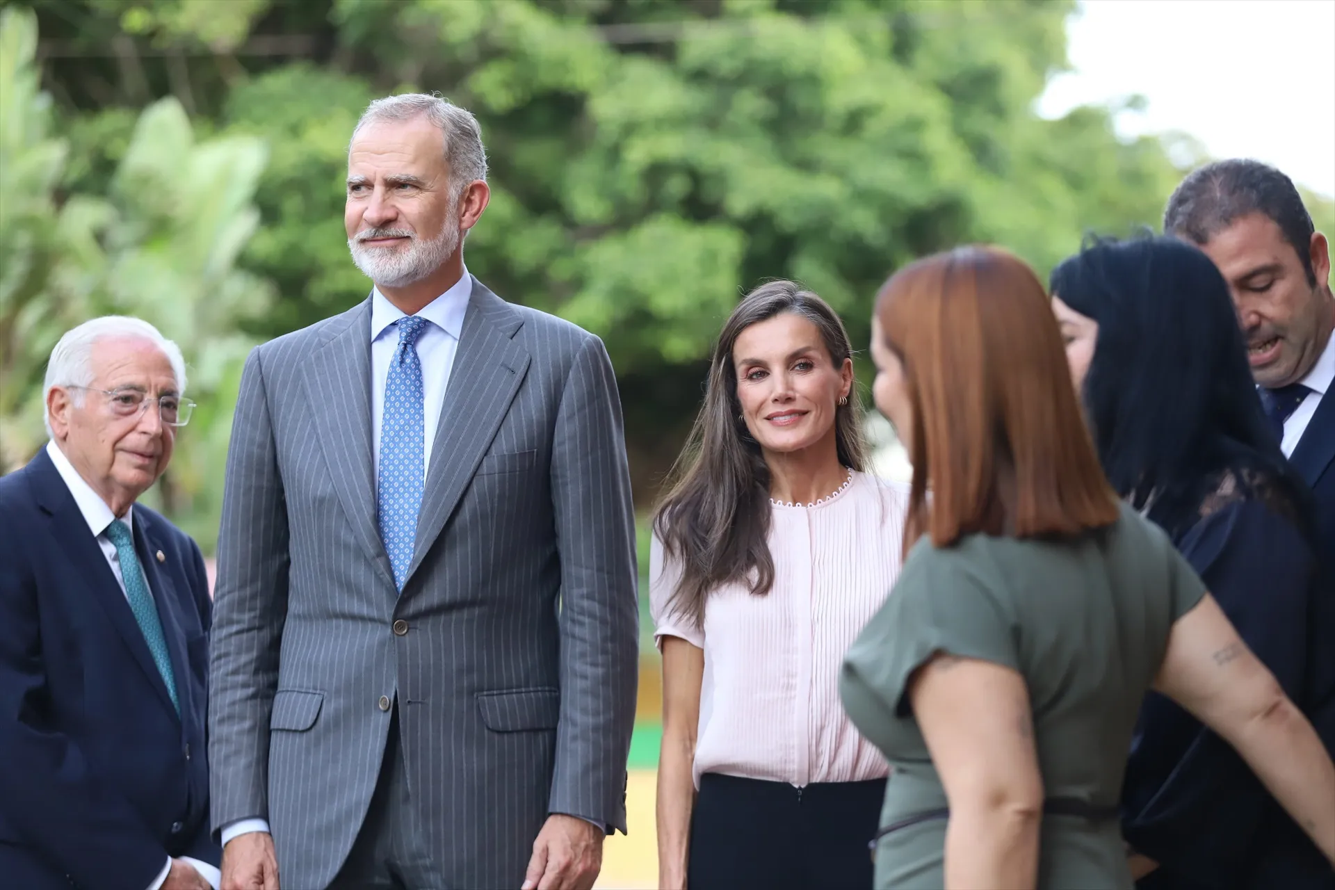 Los Reyes Felipe VI y Letizia durante una visita al Colegio de Educación Infantil y Primaria Pintor Eduardo Morillas, a 14 de octubre de 2026, en Melilla (España). Mohamed Belkasen / Europa Press. Los Reyes Felipe VI y Letizia durante una visita al Colegio de Educación Infantil y Primaria Pintor Eduardo Morillas, a 14 de octubre de 2026, en Melilla (España). Mohamed Belkasen / Europa Press.