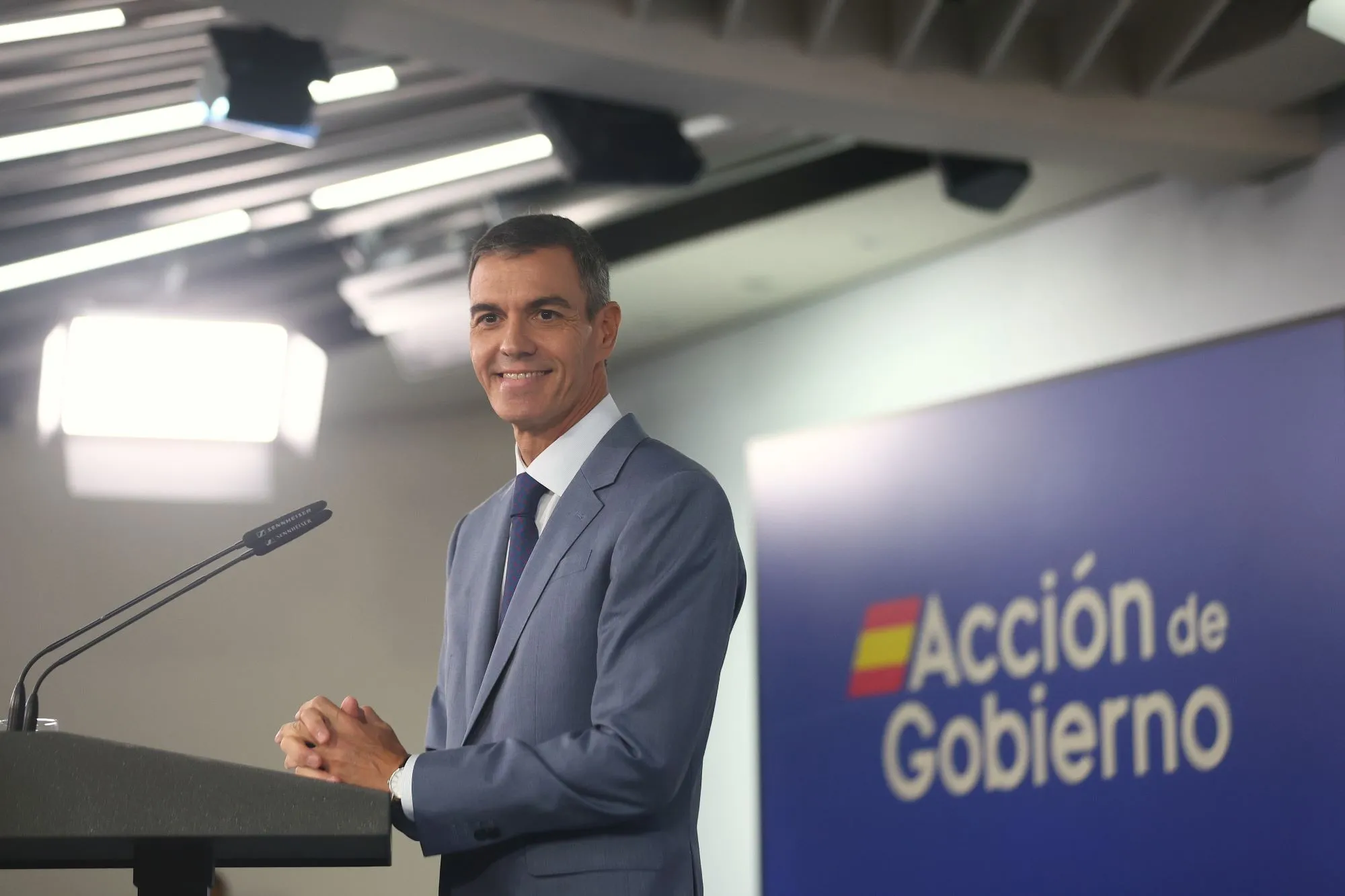 El presidente del Gobierno, Pedro Sánchez, en rueda de prensa en Moncloa el pasado martes 6 de octubre, tras la convocatoria de elecciones. Pool Moncloa/Borja Puig de la Bellacasa