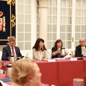 La ministra de Igualdad, Ana Redondo, preside la reunión del Comité de Crisis del Ministerio. Rocío Ruz / Europa Press La ministra de Igualdad, Ana Redondo, preside la reunión del Comité de Crisis del Ministerio. Rocío Ruz / Europa Press