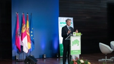 El presidente del Partido Popular, Alberto Núñez Feijóo, participa en un acto organizado por AFAMMER. Fuente: Juanma Jiménez / Europa Press.