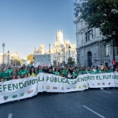 Decenas de miles de personas durante una concentración con motivo de la huelga en educación esta tarde en Madrid. Ricardo Rubio / Europa Press
