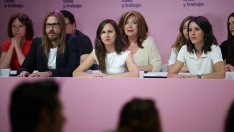 (1 fila, I-D) El secretario de Organización y portavoz de Podemos, Pablo Fernández; la secretaria general de Podemos, Ione Belarra; la secretaria política de Podemos y eurodiputada, Irene Montero. Alejandro Martínez Vélez / Europa Press
