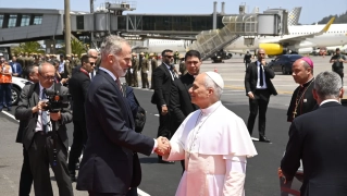EuropaPress 7592438 rey felipe vi papa leon xiv conversan celebracion ceremonia oficial