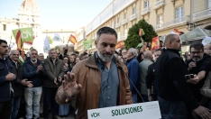 El presidente de la ultraderecha Vox, Santiago Abascal, durante un acto en la Plaza de María Pita, en A Coruña. M. Dylan / Europa Press