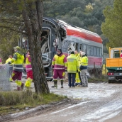 EuropaPress 7240897 trabajadores realizan tareas retirada vagores punto vias donde tuvo lugar