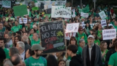 EuropaPress 7862493 cientos personas pancartas manifestacion huelga educativa 22 octubre 2026