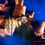 'El Perro Andaluz' sale a pasear por Bilbao: Manu Sánchez firma su mejor noche de la temporada en La 1 'El Perro Andaluz' sale a pasear por Bilbao: Manu Sánchez firma su mejor noche de la temporada en La 1