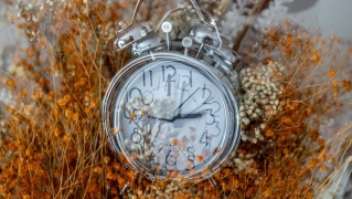 EuropaPress 7845887 reloj marca 0300 horas 14 octubre 2026 madrid espana madrugada sabado