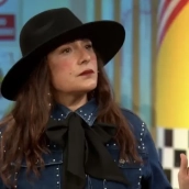 Una icónica Candela Peña desata las carcajadas de Pedro Sánchez en 'La Revuelta': "¿Por qué quieres seguir?" Una icónica Candela Peña desata las carcajadas de Pedro Sánchez en 'La Revuelta': "¿Por qué quieres seguir?"