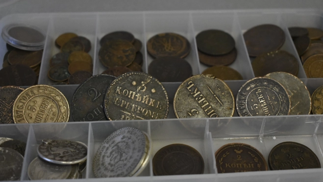 Monedas valiosos. Fuente: Imagen de Alena Makarova en Pixabay. Monedas valiosos. Fuente: Imagen de Alena Makarova en Pixabay.