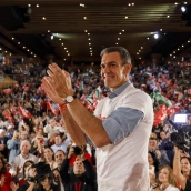 El secretario general del PSOE y presidente del Gobierno, Pedro Sánchez, en un acto de precampaña en el Palacio de Congresos y Exposiciones de Granada este sábado. Álex Cámara / Europa Press