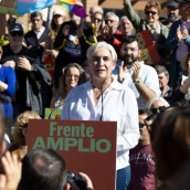 La candidata a la presidencia por el Frente Amplio, Ada Colau, en un mitin de precampaña del Frente Amplio ayer en Mostoles, Madrid. Fuente: Frente Amplio
