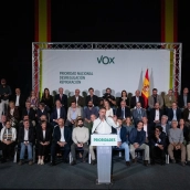 El presidente de la ultraderecha Vox, Santiago Abascal, durante el acto de presentación de los candidatos de Vox para las elecciones del 29N ayer en Talavera de la Reina. Juanma Jiménez / Europa Press