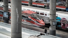 Trenes en las vías, en la Estación de Madrid - Puerta de Atocha - Almudena Grandes. Diego Radamés / Europa Press