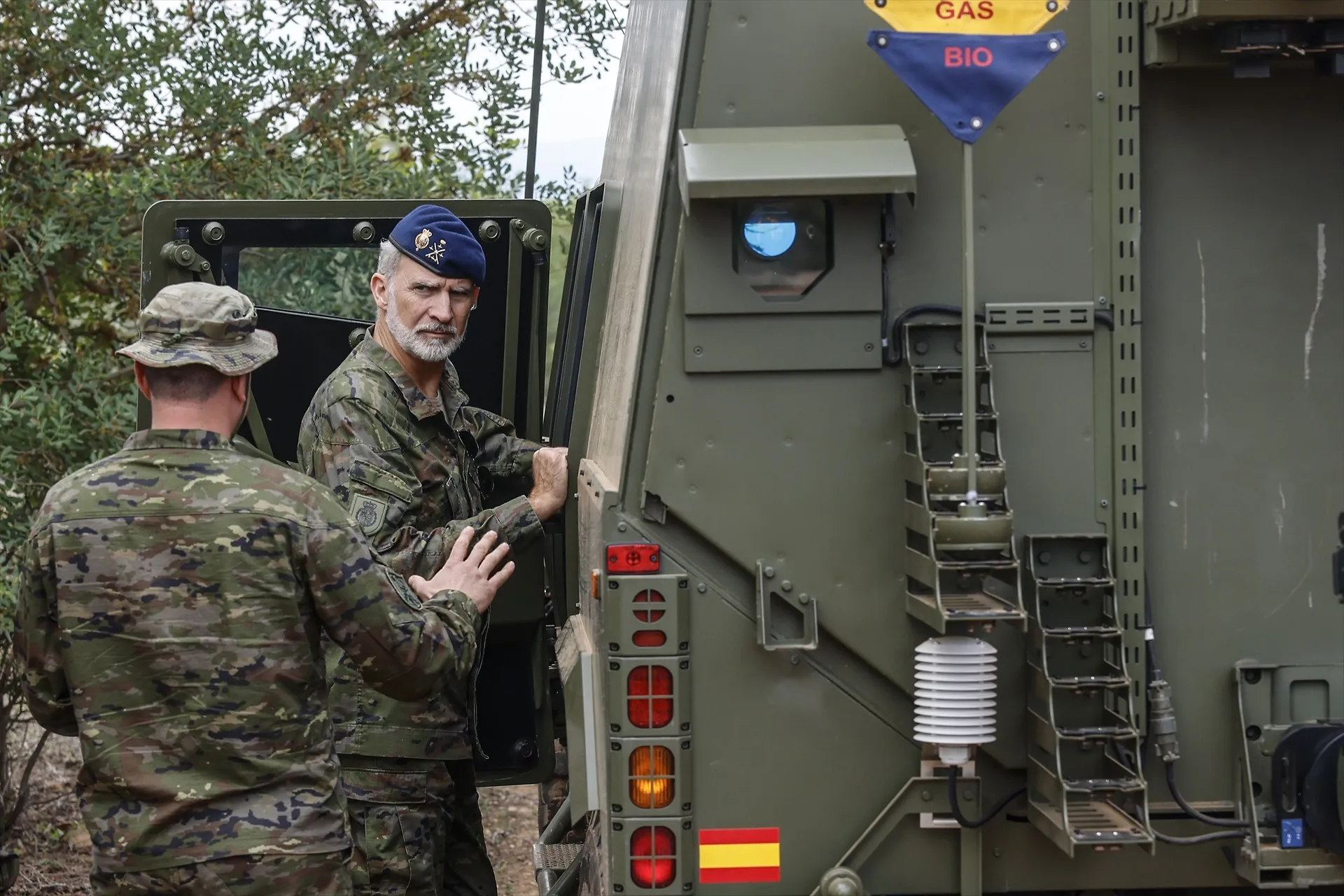 El Rey Felipe VI asiste al ejercicio ‘Grifo 2026’ del Regimiento de Defensa NBQ ‘Valencia’ nº 1, en el Campo de Maniobras de la Base Militar Jaime I, a 28 de octubre de 2026. Rober Solsona / Europa Press El Rey Felipe VI asiste al ejercicio ‘Grifo 2026’ del Regimiento de Defensa NBQ ‘Valencia’ nº 1, en el Campo de Maniobras de la Base Militar Jaime I, a 28 de octubre de 2026. Rober Solsona / Europa Press
