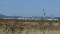 Grúas trabajando en las labores de desescombro en el accidente ferroviario en Urda, a 29 de octubre de 2026, en Urda. Eusebio García del Castillo / Europa Press