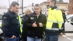 El presidente de la Junta de Andalucía acompañado de consejeros de sanidad.