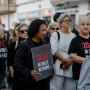 Decenas de personas durante una marcha en homenaje a las víctimas de la dana en Valencia. Jorge Gil / Europa Press