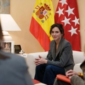 La presidenta de la Comunidad de Madrid, Isabel Díaz Ayuso, se reúne con el CEO de SEAT y Cupra, Markus Haupt, en la Real Casa de Correos
