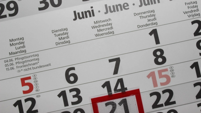 Calendar to set plans. Source: Image by Mae on Pixabay.