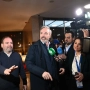 Azcón, llegando a la sede del PP de Aragón