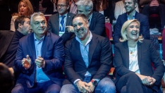 l primer ministro de Hungría, Viktor Orban, el líder de Vox, Santiago Abascal, y la líder de Agrupación Nacional, Marine Le Pen, durante la cumbre ‘Patriots'