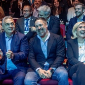 l primer ministro de Hungría, Viktor Orban, el líder de Vox, Santiago Abascal, y la líder de Agrupación Nacional, Marine Le Pen, durante la cumbre ‘Patriots'