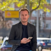 a7a49fc1 021c 496d 9ce5 a7b5aae35e35