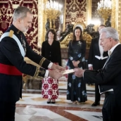 Felipe VI y el nuevo embajador de EEUU en España, Benjamín León