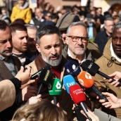 EuropaPress 7306313 presidente vox santiago abascal atiende medios comunicacion acto electoral